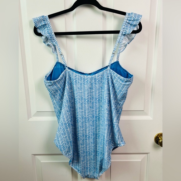 NWT Vineyard Vines swimsuit - Picture 4 of 4